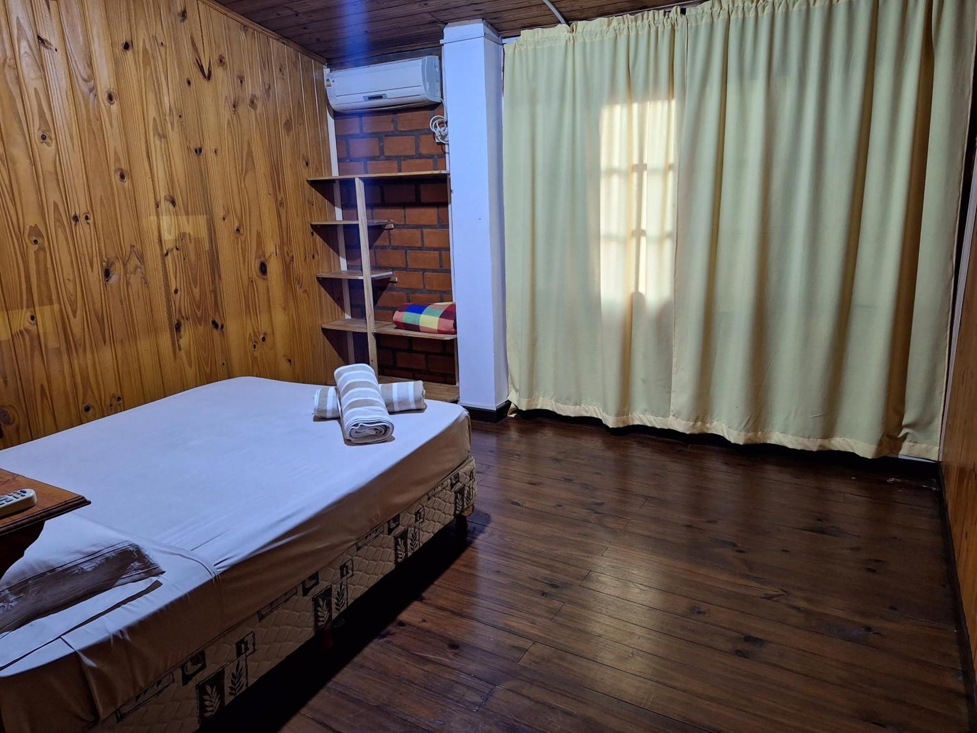 Hotel La Casona Puerto Iguazú Habitación foto